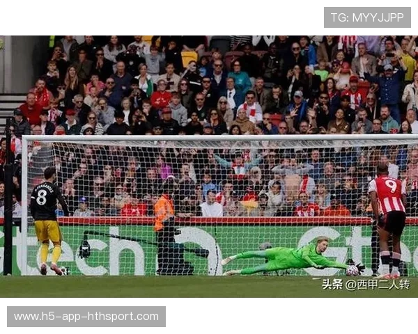 布鲁诺远射击穿对方球门曼联庆祝